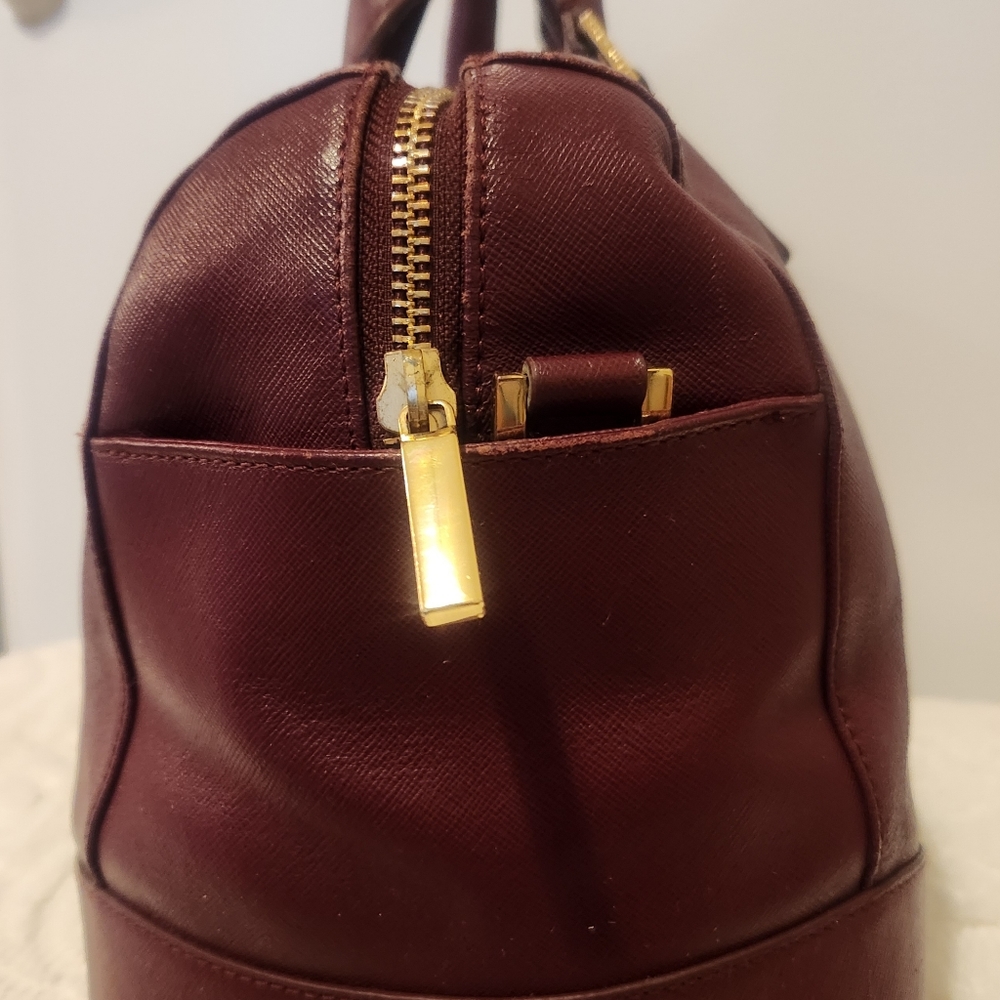 Hand Bag - Picture 6 of 16